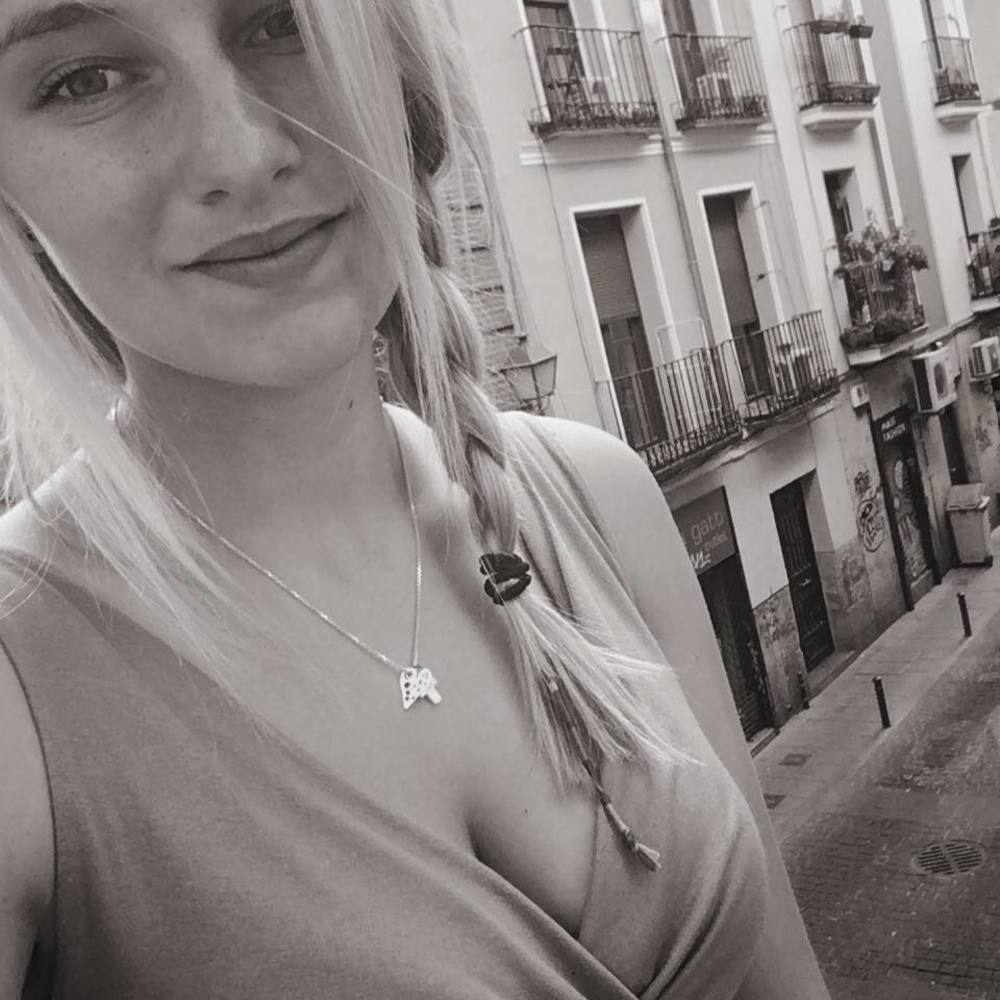 Meet your Posher, Emily